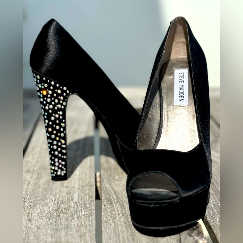 Steve Madden platform open toe pumps dressy black satin with rhinestone heel 8